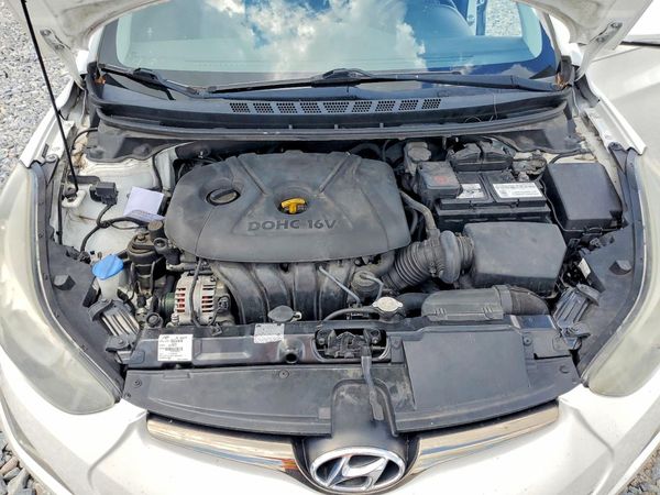 2014 HYUNDAI ELANTRA GLS(Middle)
