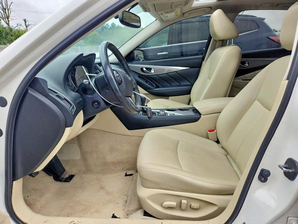 2016 INFINITI Q50 — DENT