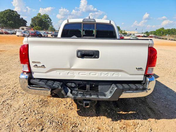 2017 TOYOTA TACOMA