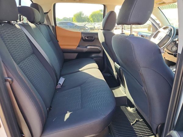 2017 TOYOTA TACOMA