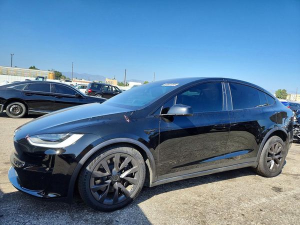 2023 TESLA MODEL X — Front 3/4