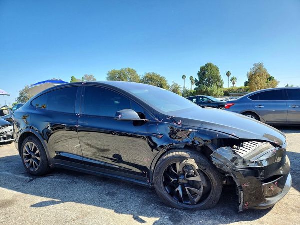 2023 TESLA MODEL X — Passenger 3/4