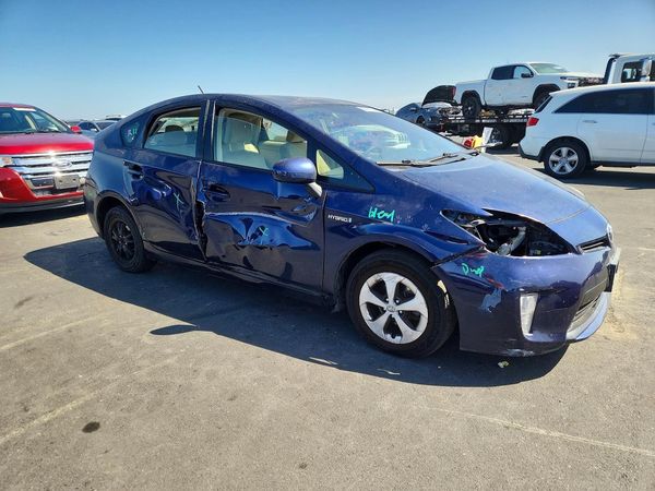 2013 TOYOTA PRIUS