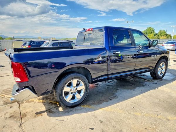 2015 RAM 1500 SLT