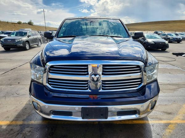 2015 RAM 1500 SLT