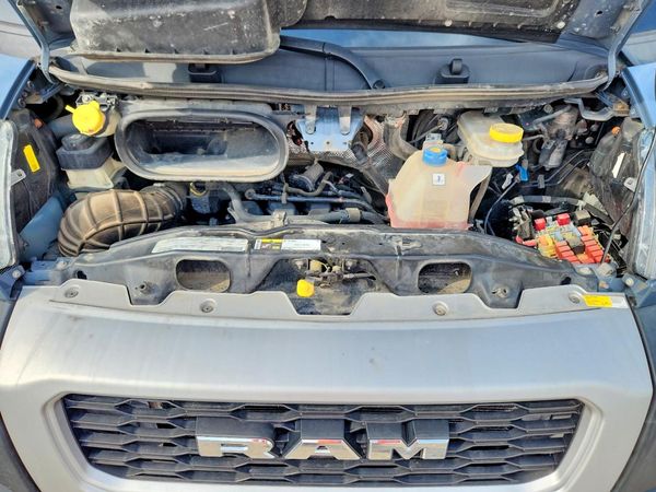 2020 RAM PROMASTER 3500 VF — Engine bay