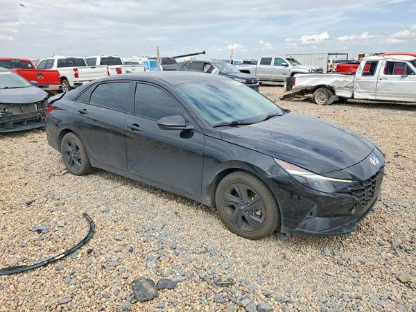 2022 HYUNDAI ELANTRA SEL — Passenger 3/4