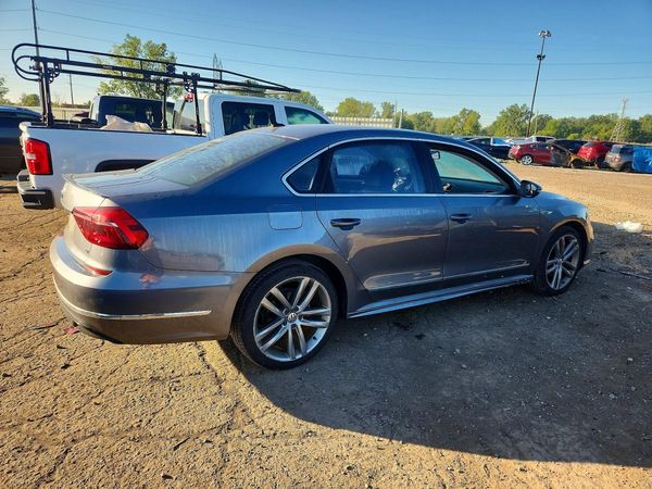 2017 VOLKSWAGEN PASSAT R-Line