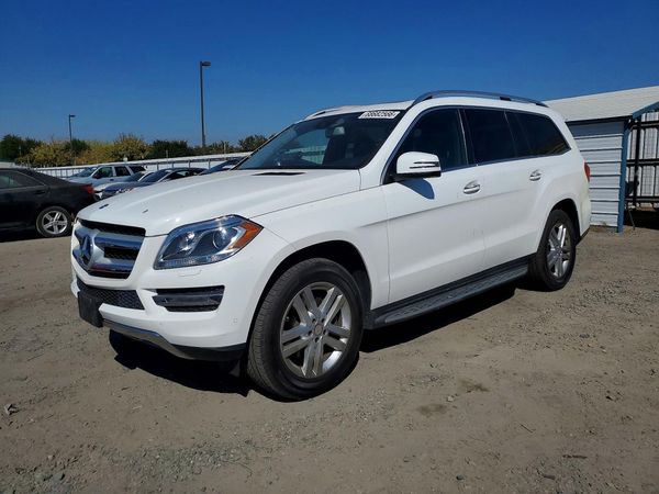 2015 MERCEDES-BENZ GL — DSFA — Front 3/4
