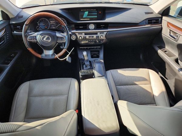 2017 LEXUS ES 350