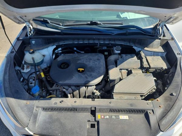 2019 HYUNDAI TUCSON SE