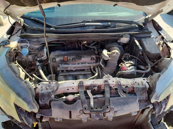 2012 HONDA CRV LX — Engine bay