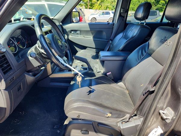 2012 JEEP LIBERTY LIMITED JET ED. 4X4