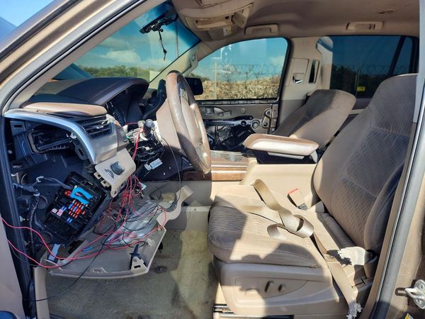 2015 CHEVROLET TAHOE LS — DENT