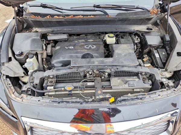 2017 INFINITI QX60 — Engine bay