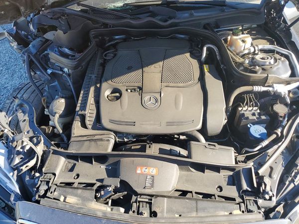 2014 MERCEDES-BENZ E-CLASS E350 — Engine bay