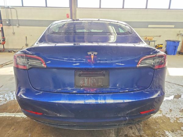 2022 TESLA MODEL 3 — DIRR