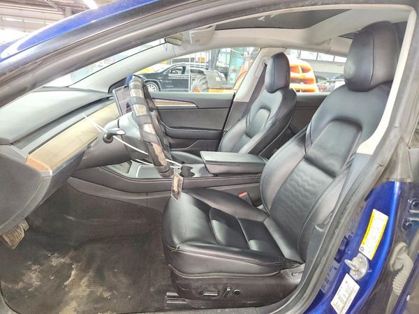 2022 TESLA MODEL 3 — DENT