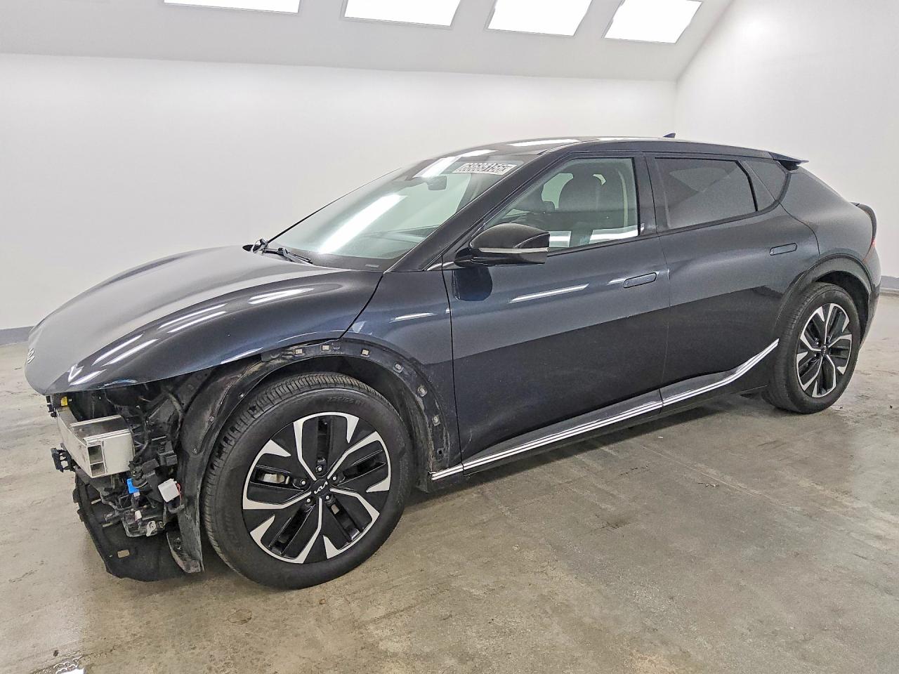 2023 KIA EV6 Light, Wind — Front 3/4