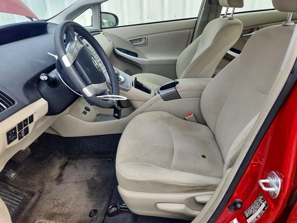 2014 TOYOTA PRIUS — DENT