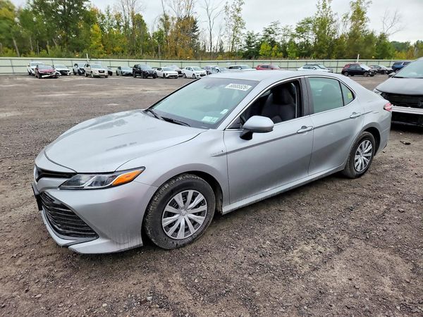 2018 TOYOTA CAMRY — DSFA — Front 3/4