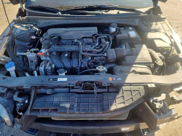 2024 HYUNDAI ELANTRA — Engine bay