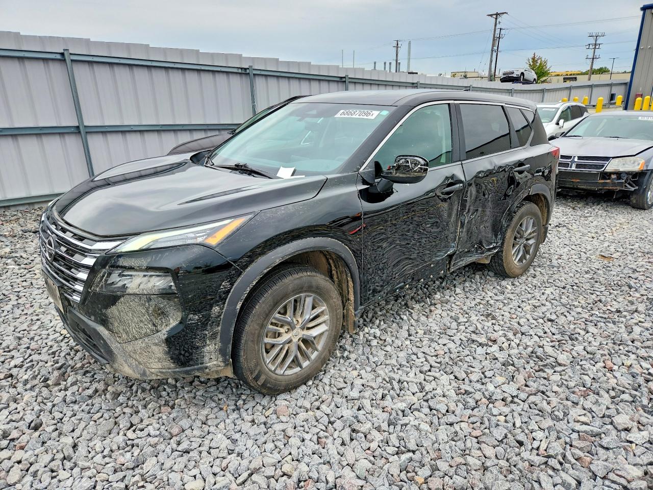 2025 NISSAN ROGUE S — Front 3/4