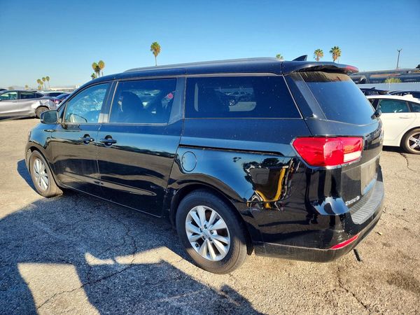2017 KIA SEDONA LX