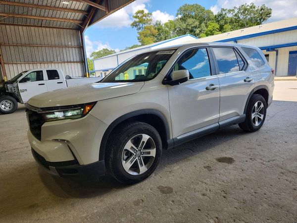 2025 HONDA PILOT — Front 3/4