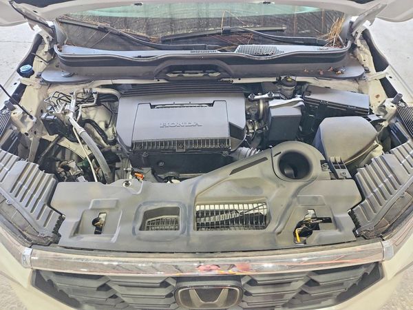 2025 HONDA PILOT — Engine bay