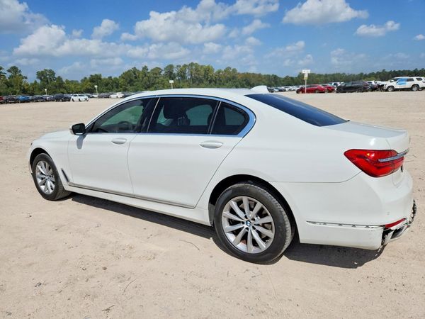 2018 BMW 740