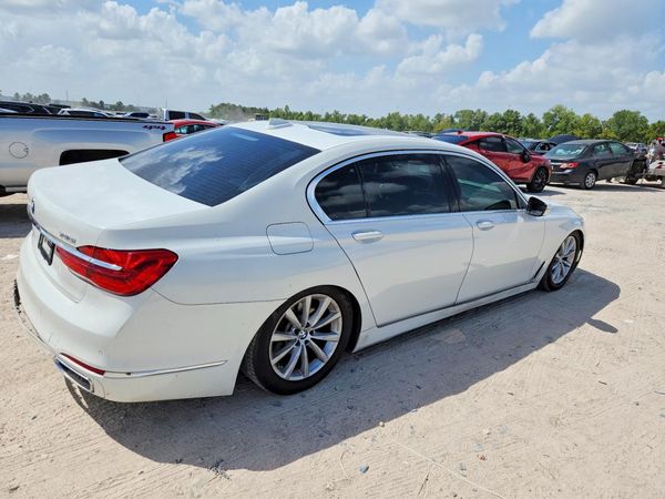 2018 BMW 740