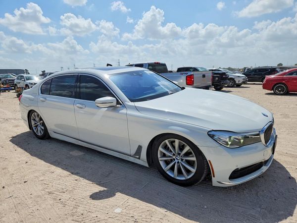 2018 BMW 740