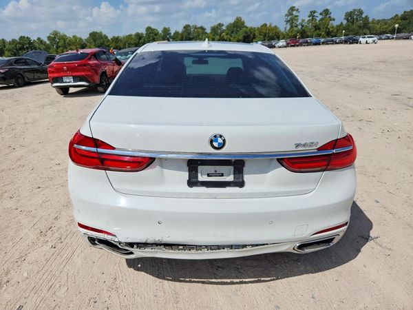 2018 BMW 740