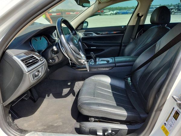 2018 BMW 740