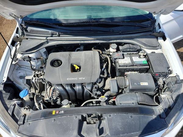 2017 HYUNDAI ELANTRA