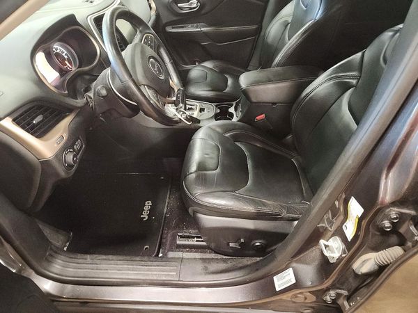 2016 JEEP CHEROKEE LIMITED 4X4 — DENT
