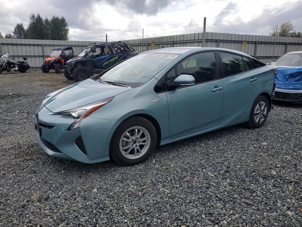 2017 TOYOTA PRIUS