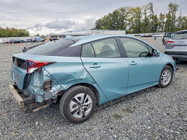2017 TOYOTA PRIUS
