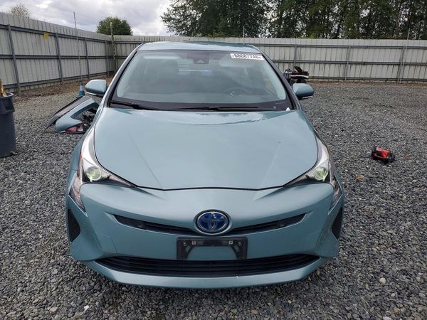 2017 TOYOTA PRIUS