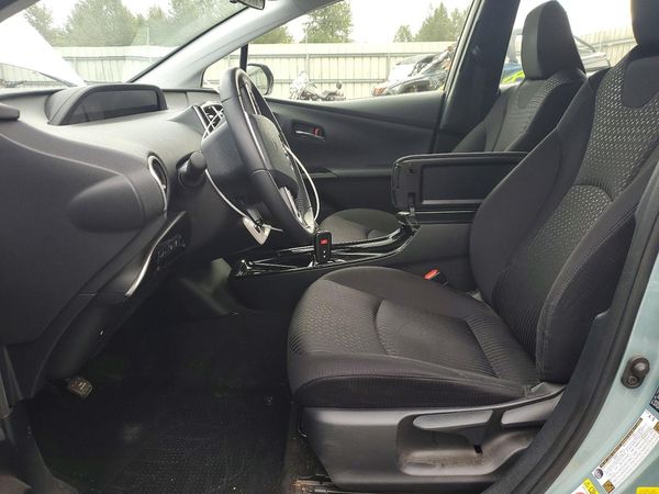2017 TOYOTA PRIUS
