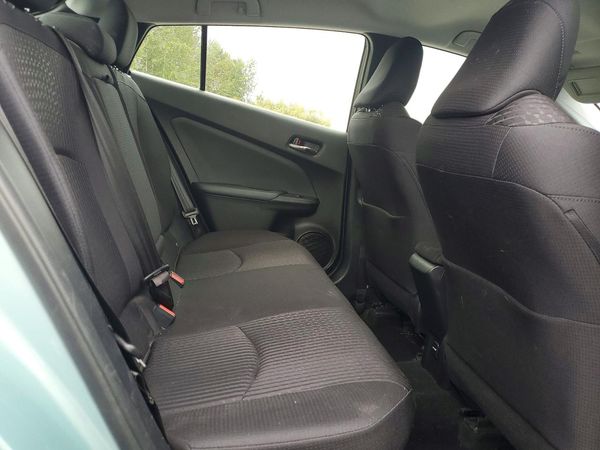 2017 TOYOTA PRIUS