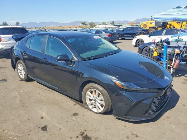 2025 TOYOTA CAMRY — Passenger 3/4