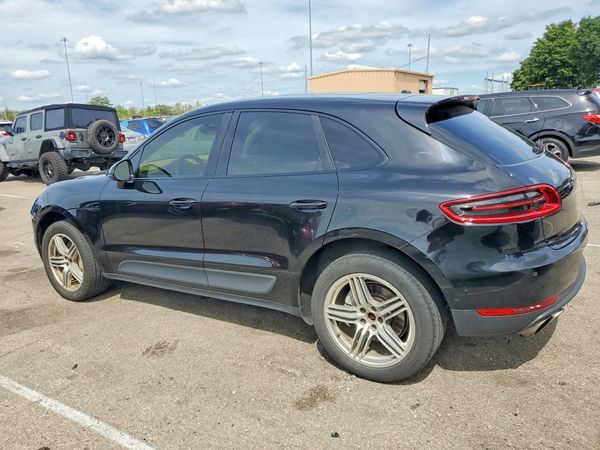 2016 PORSCHE MACAN