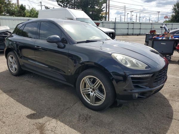 2016 PORSCHE MACAN
