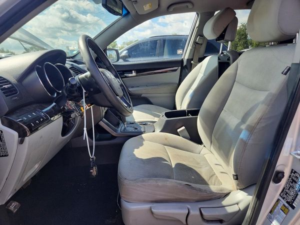 2012 KIA SORENTO GL(Middle-low grade)