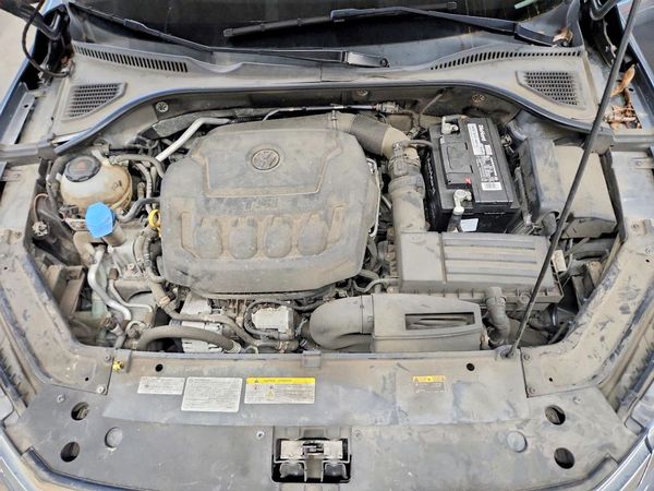 2021 VOLKSWAGEN PASSAT S — Engine bay