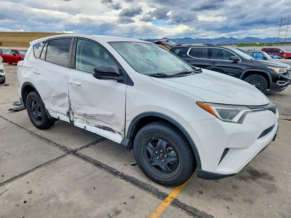 2017 TOYOTA RAV4 — Passenger 3/4