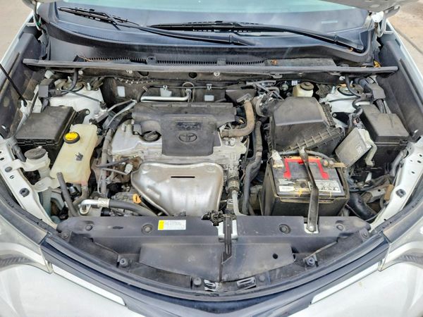 2017 TOYOTA RAV4 — Engine bay