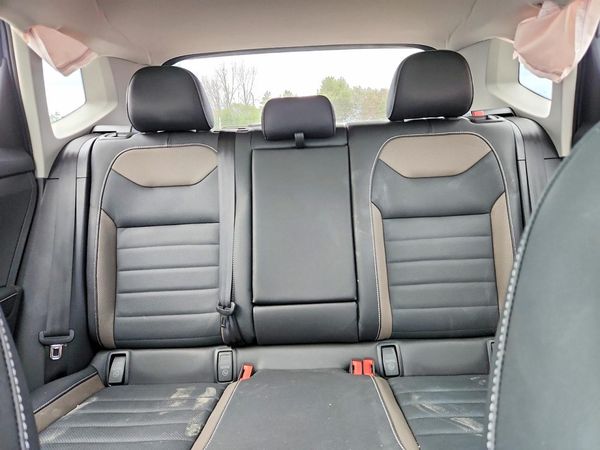2024 VOLKSWAGEN TAOS 4Motion SEL — SUVN
